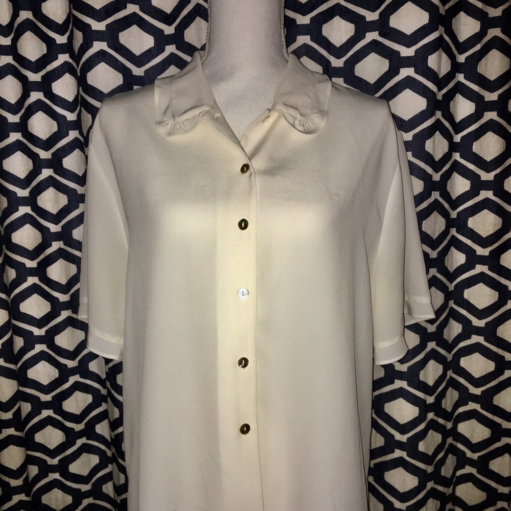 Susan Bristol pretty cream blouse